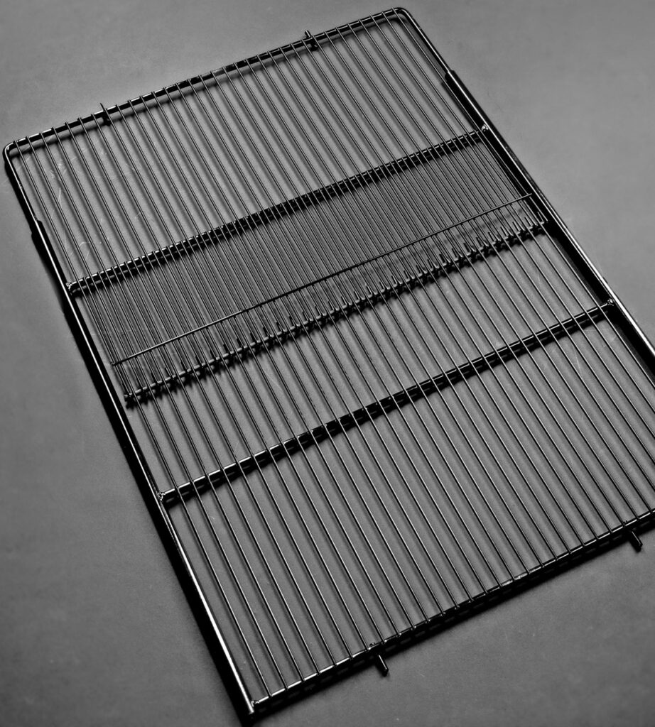 Telescoping Shelf Black